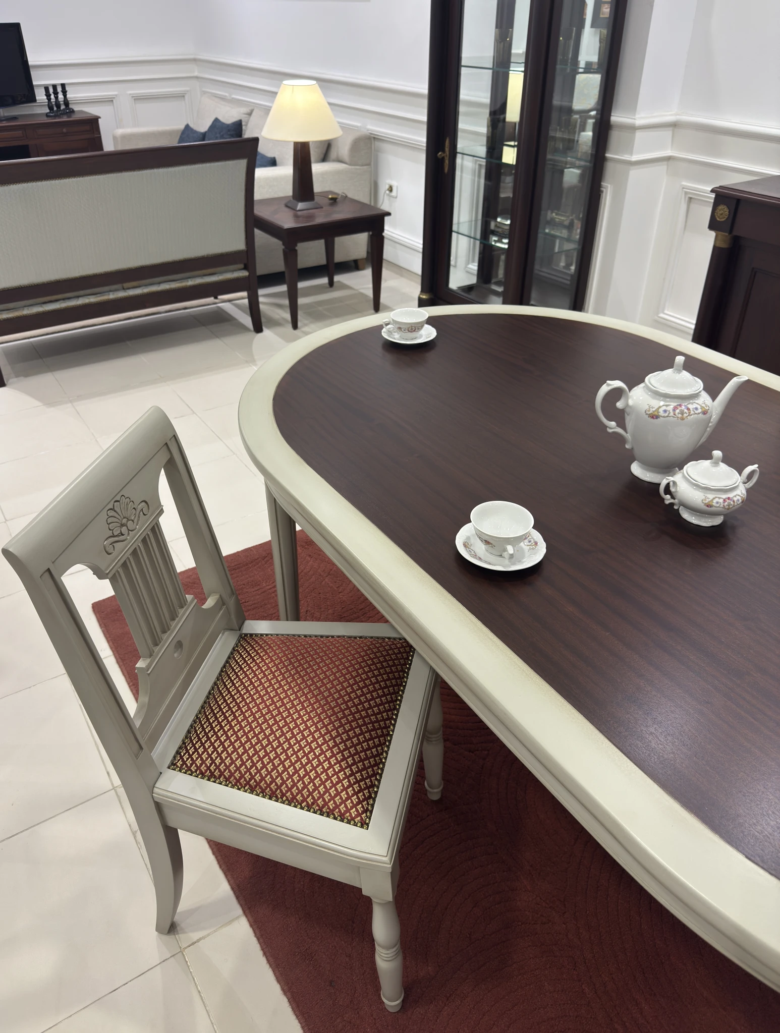 Chaise Empire — vue 3